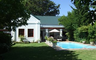 2 Bedroom House in Constantia