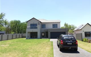 3 Bedroom House in Hartbeespoort Dam