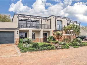 4 Bed House in Atlantic Beach