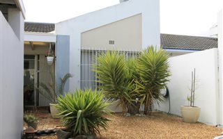 3 Bedroom House in Waves Edge