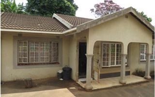 3 Bedroom House in Lotus Park