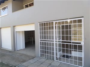 1 Bed Apartment in Lanseria and surrounds