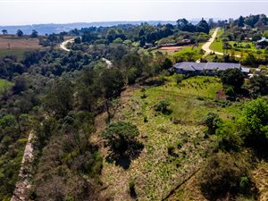 4252 m² Land available in Monteseel