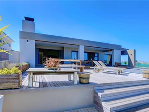 3 Bed House in Oubaai and surrounds