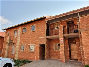 3 Bed Townhouse in Elarduspark