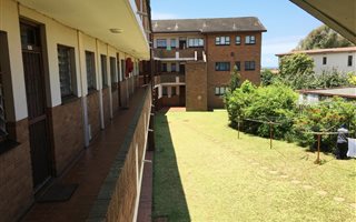2 Bedroom Flat in Illovo Beach