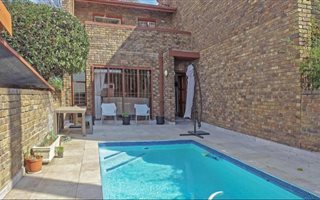 2 Bedroom Duplex in Sandown