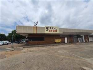 1200 m² Commercial space in Lyttelton Manor