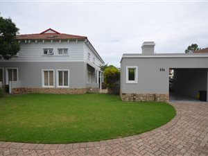 2 Bed Apartment in Keurboomstrand
