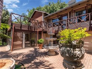 4 Bed House in Waterkloof Ridge