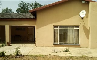2.5 ha Farm in Vaalview