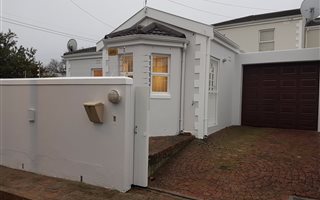 2 Bedroom House in Rondebosch