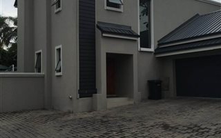 3 Bedroom Townhouse in Brooklyn