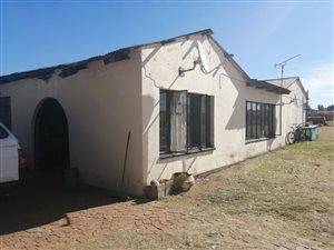 2.5 ha Farm in Hillside AH