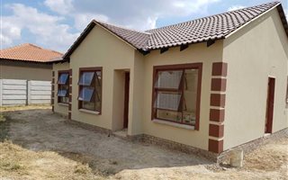 3 Bedroom House in Evaton West