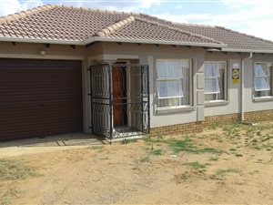 3 Bed House in Klarinet