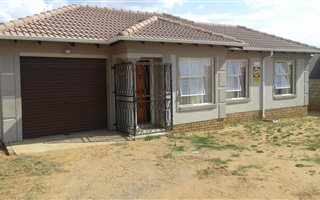 3 Bedroom House in Klarinet