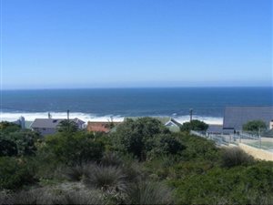 610 m² Land available in Reebok