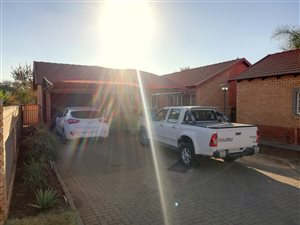 3 Bed Townhouse in Wierda Crest Estate