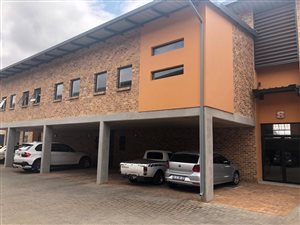 308 m² Industrial space in Willow Park Manor