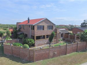 4 Bed House in Bluewater Bay