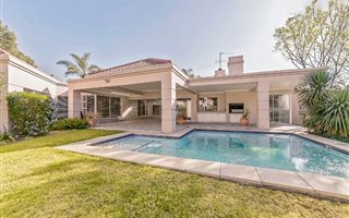 4 Bedroom House in Bryanston