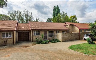 2 Bedroom Simplex in Die Wilgers