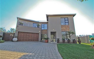 4 Bedroom House in Eye of Africa
