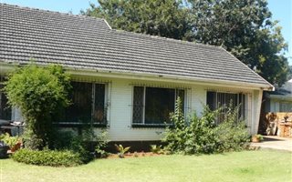 3 Bedroom House in Rowhill
