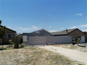 4 Bed House in Bernadino Heights