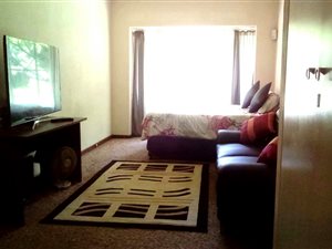 3 Bed House in Weltevreden Park