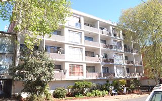 1 Bedroom Apartment in Yeoville