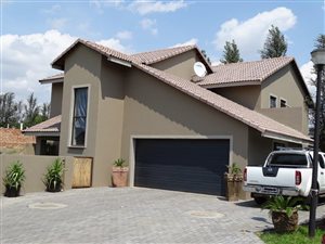 4 Bed House in Grimbeek Park