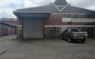 329 m² Industrial space in New Germany