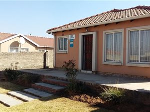 3 Bed House in Naturena