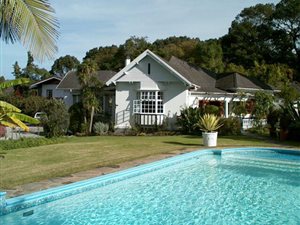 4 Bed House in Paradise