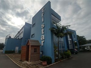 1000 m² Commercial space in Riverhorse Valley