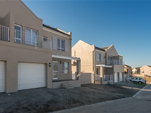 2 Bed Duplex in Protea Heights