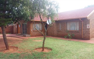 3 Bedroom House in Chantelle