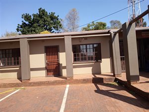 79 m² Commercial space in Sinoville