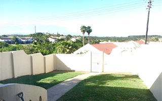 2 Bedroom Townhouse in Beacon Bay