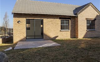 2 Bedroom House in Kyalami