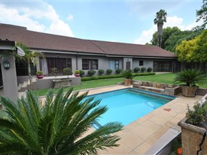 5 Bed House in Signal Hill