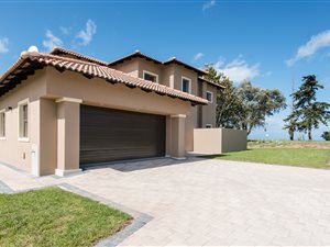 3 Bed House in The Hill Estate