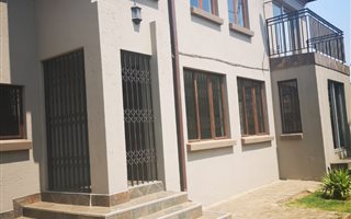 3 Bedroom Townhouse in Highveld Park