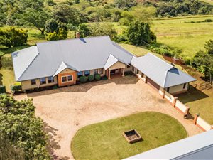 5 Bed House in Summerveld