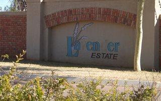 400 m² Land available in The Orchards