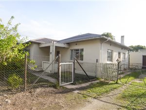 3 Bed House in George South