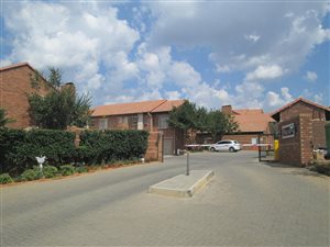 2 Bed Apartment in Hazeldean (Silverlakes Surroundings)