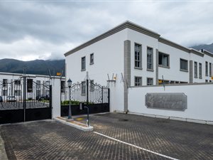 2 Bed Apartment in Franschhoek